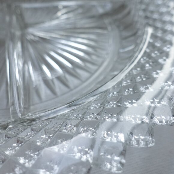 Vintage Clear Glass Divided Plate - Elegant Serving Dish - Picture 5 of 7